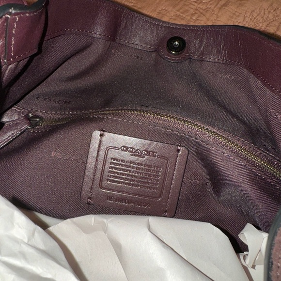 Coach Edie 42 in mixed leather Oxblood color - Picture 8 of 13